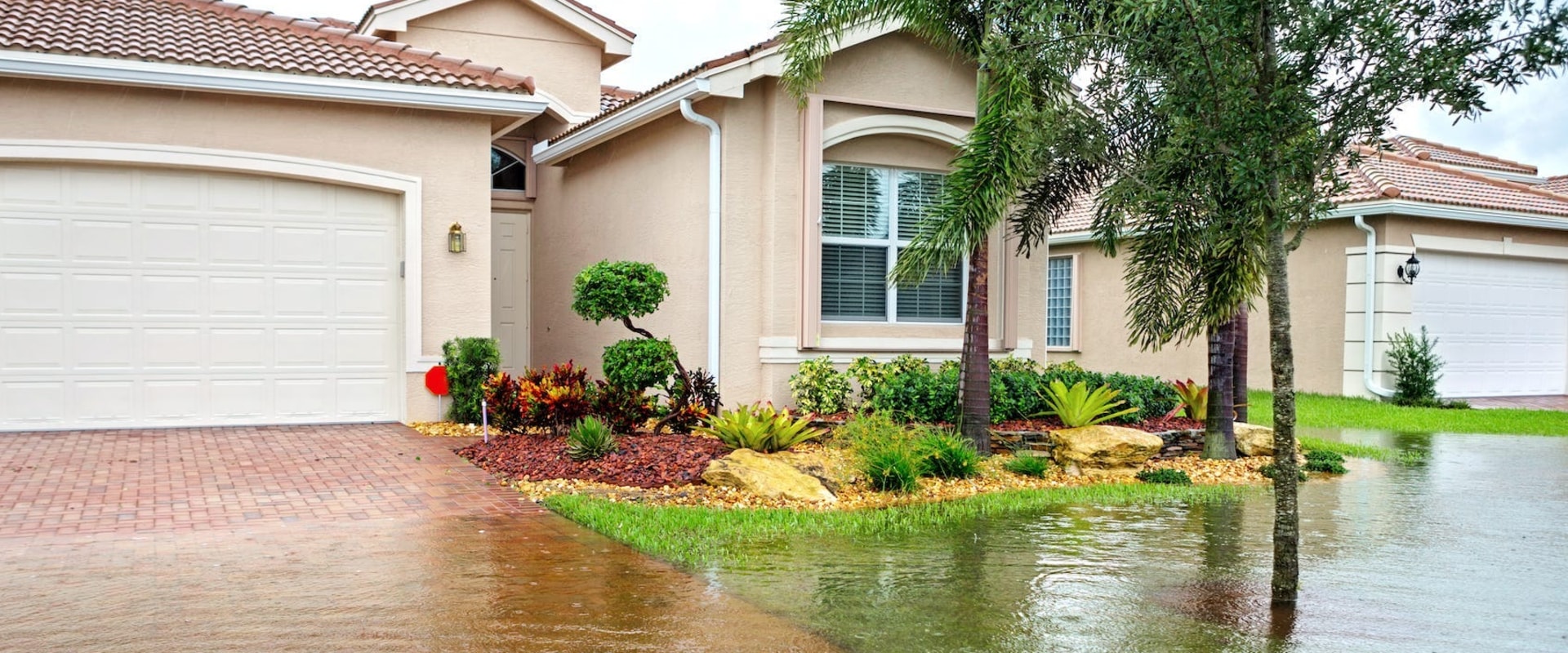 Does hurricane insurance cover flooding?